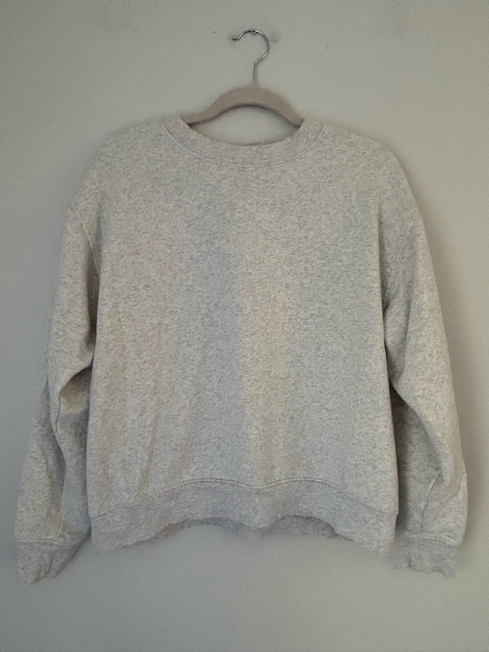 Universal Thread Heathered Grey Crewneck Sweatshirt Size Medium